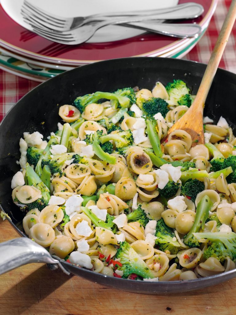 Orekkiette with broccoli and goat cheese