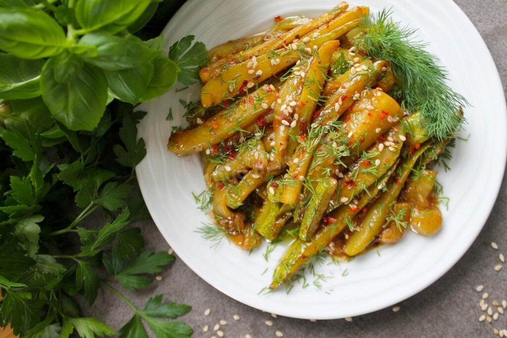 Spicy zucchini in soy sauce