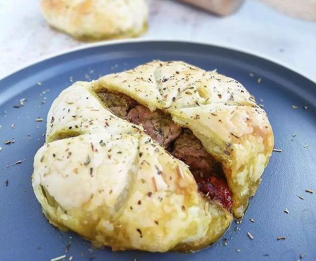 Veal, Sundried Tomato And Pesto Puff Pastry